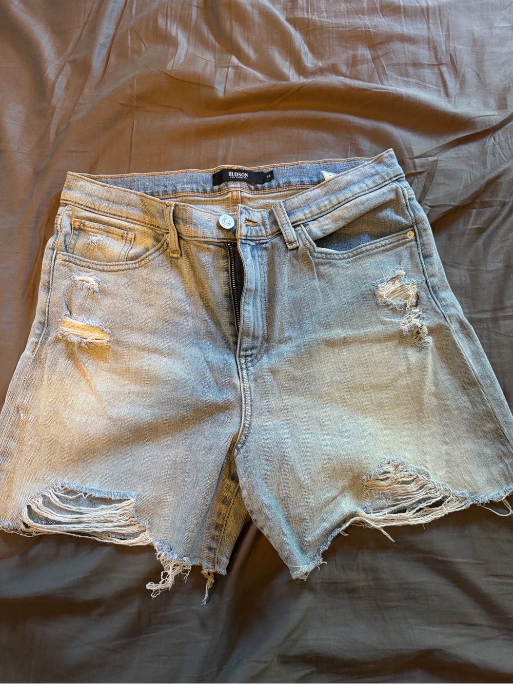 Hudson denim shorts- great condition-
Indie sleeze, distressed, grunge